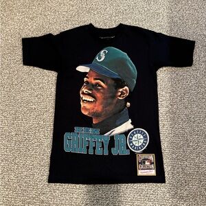 Ken Griffey Jr Seattle Mariners Big Face Mitchell and Ness MLB Shirt